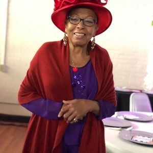 Meet your Posher, Linda